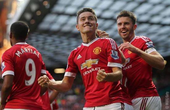 而勇士则在 而勇士则在